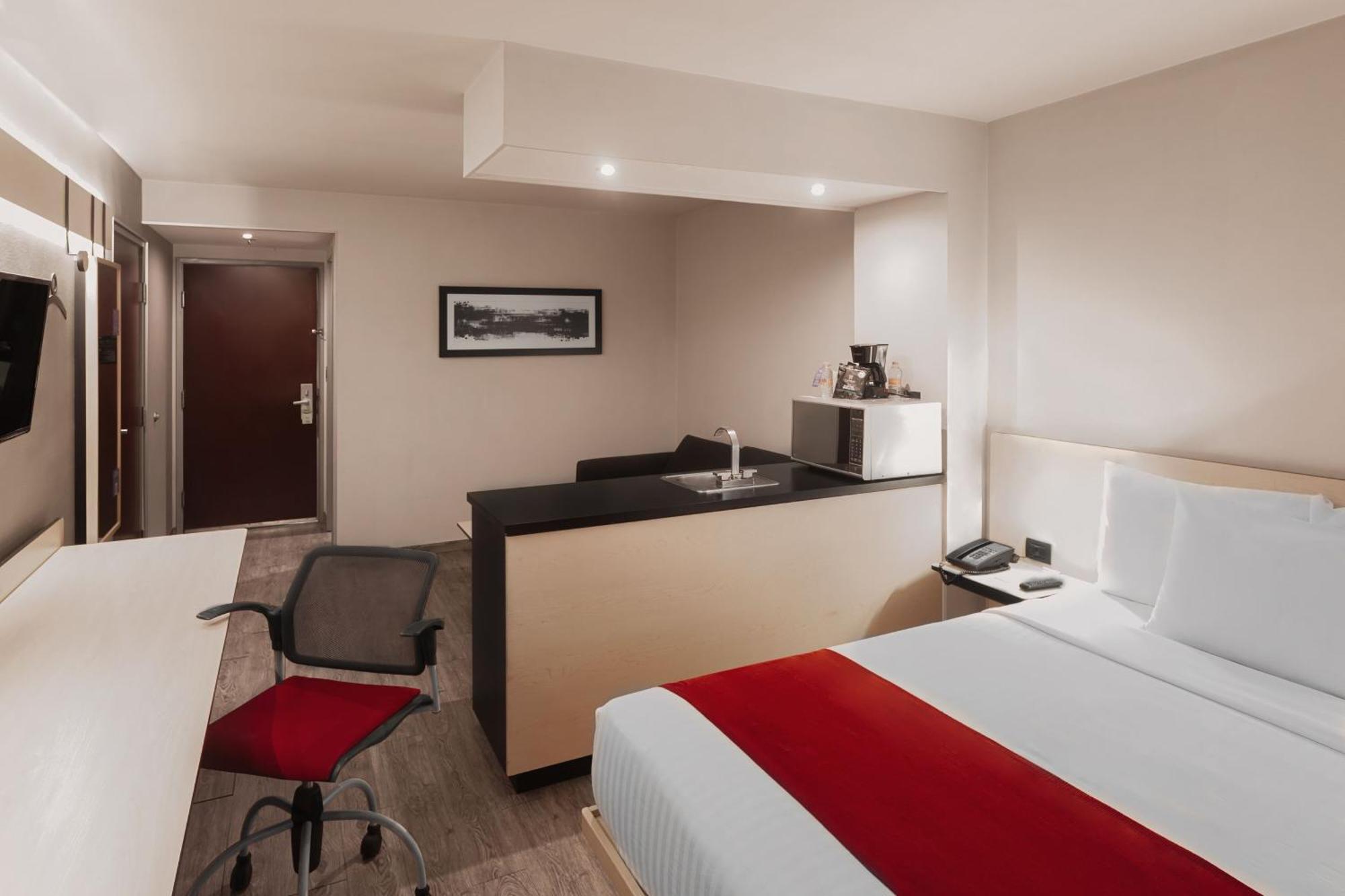 City Express By Marriott León de los Aldamas Extérieur photo