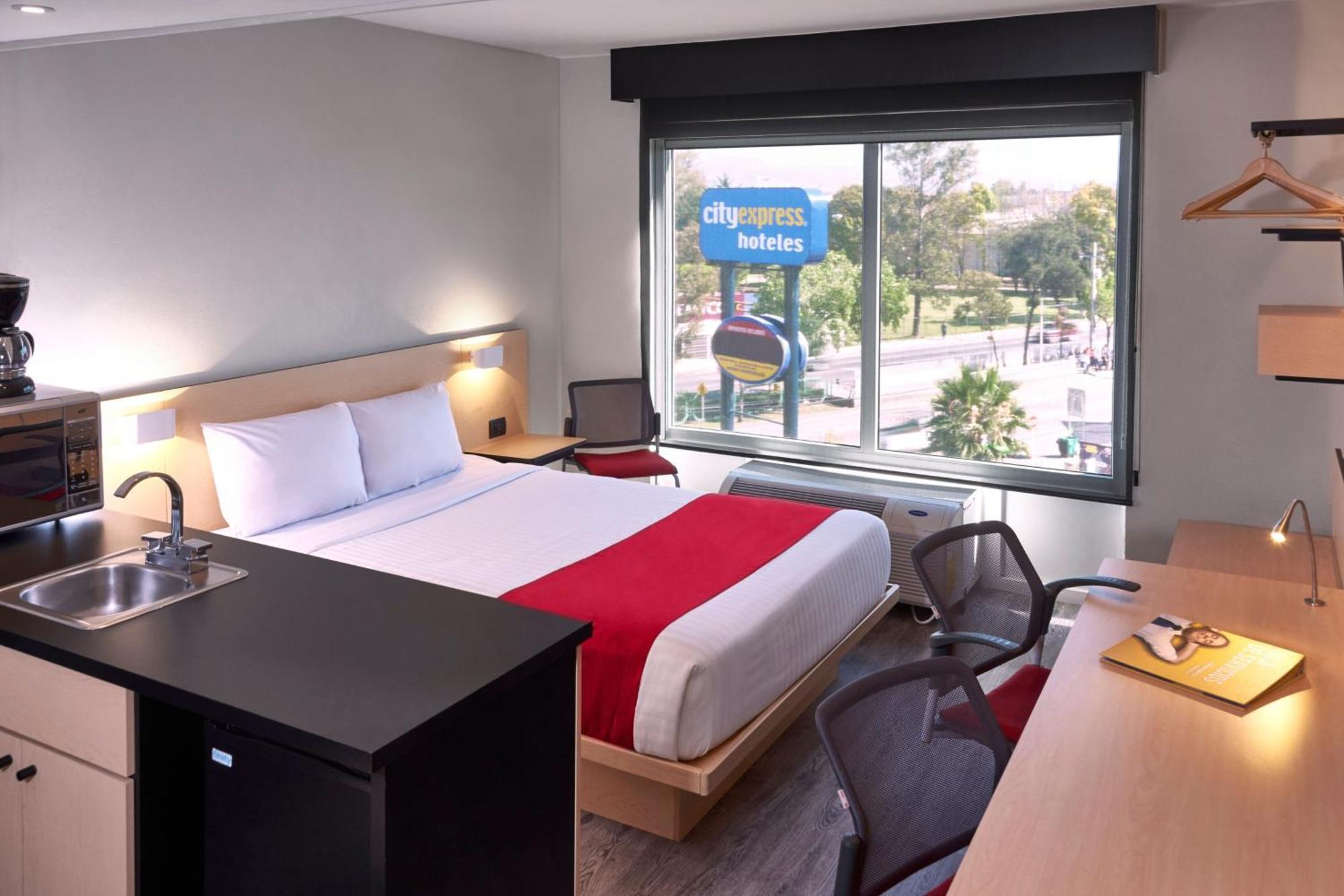 City Express By Marriott León de los Aldamas Extérieur photo